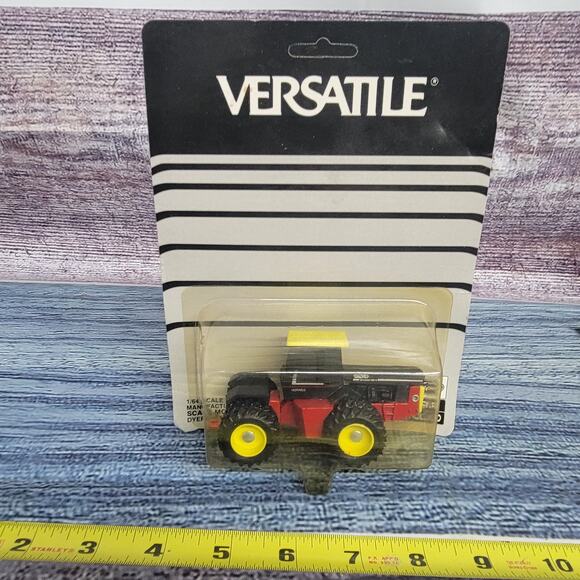 Vtg Scale Models 1/64 scale Versatile 836 diecast articulating 8 wheeled tractor - Picture 1 of 11